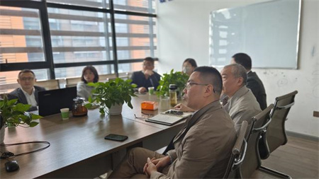 以AI視頻聯(lián)網(wǎng)報(bào)警服務(wù)為立足點(diǎn)，加大AI技術(shù)在各環(huán)境中的應(yīng)用