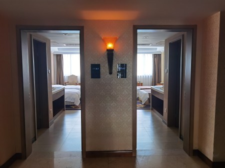 酒店安裝監(jiān)控?cái)z像頭的目的，AI視頻監(jiān)控如何實(shí)現(xiàn)