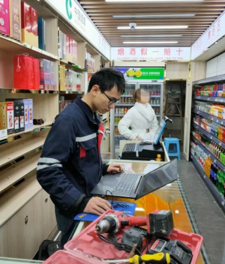 聯(lián)網(wǎng)防盜報(bào)警系統(tǒng)方案以高效、智能、便捷為特點(diǎn)，廣泛應(yīng)用于家庭、商鋪、工廠等各類場(chǎng)所，為您提供全方位的安全保障。